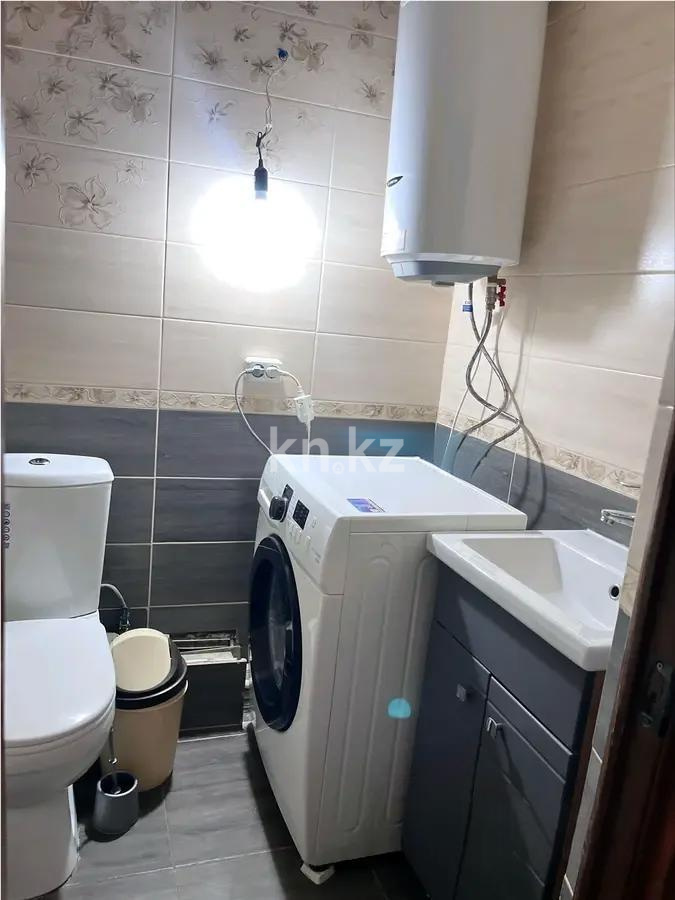 Продажа 2-комнатной квартиры, 48 м², ул. Дюсембекова, дом  65 в Караганде - фото 4