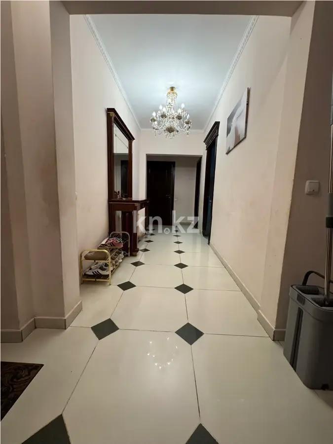 Продажа 5-комнатной квартиры, 240 м², мкр. Таугуль-2, дом  12 в Алматы - фото 3