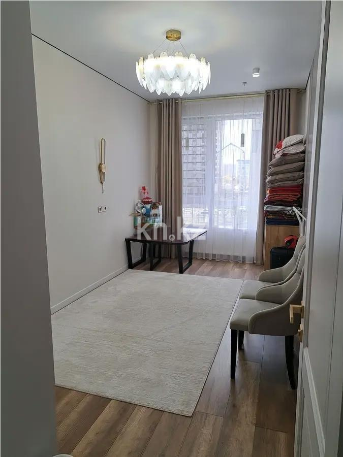 Продажа 2-комнатной квартиры, 65 м², ул. Байтурсынова, дом  30 в Астане - фото 2