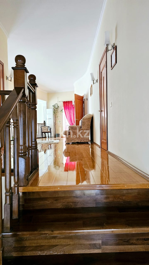 Продажа 7-комнатного дома, 379 м², мкр-н Самал-3 в Уральске - фото 15