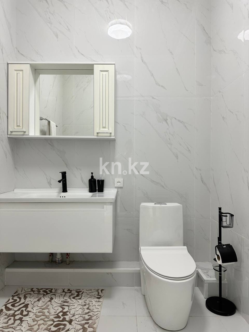 Аренда 3-комнатной квартиры посуточно, 100 м² в Алматы - фото 16