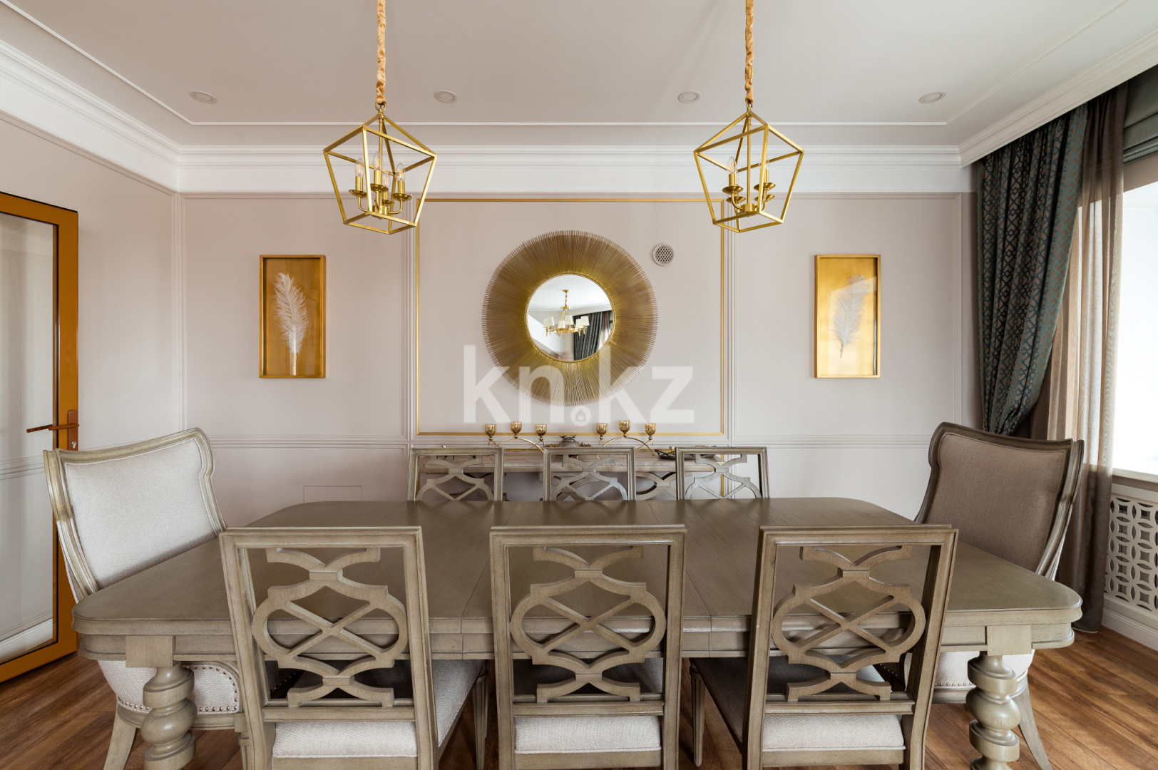 Продажа 4-комнатной квартиры, 188 м² в Караганде