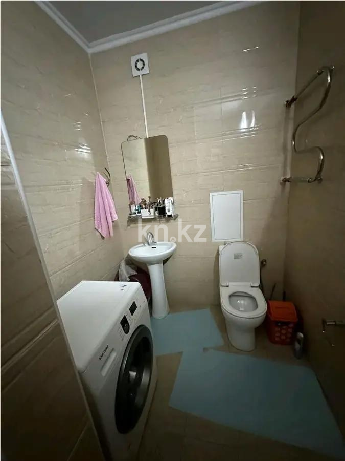 Продажа 1-комнатной квартиры, 41 м², пр. Аль-Фараби, дом  8 в Астане - фото 4