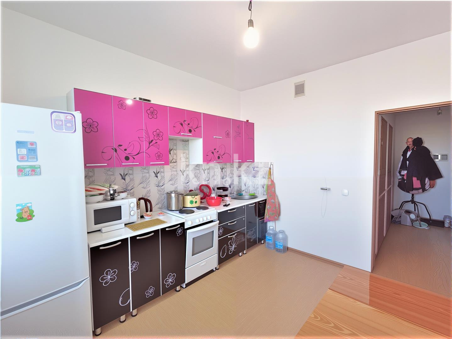 Продажа 2-комнатной квартиры, 67 м², ул. Момышулы, дом  28 в Караганде - фото 6