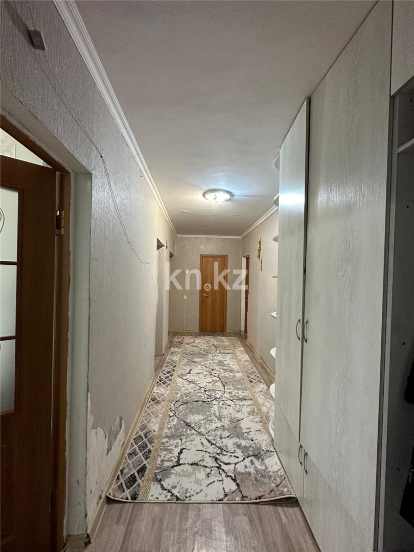 Продажа 4-комнатной квартиры, 79 м², пр. Шахтеров в Караганде - фото 16