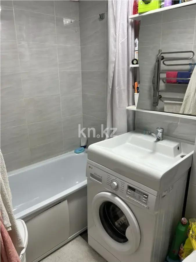 Продажа 2-комнатной квартиры, 48 м², 11а мкр., дом  7 в Караганде - фото 4