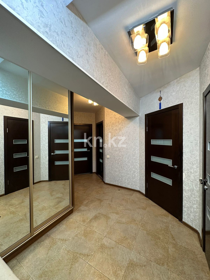 Продажа 4-комнатной квартиры, 97 м², ул. Желтоксан в Алматы - фото 12