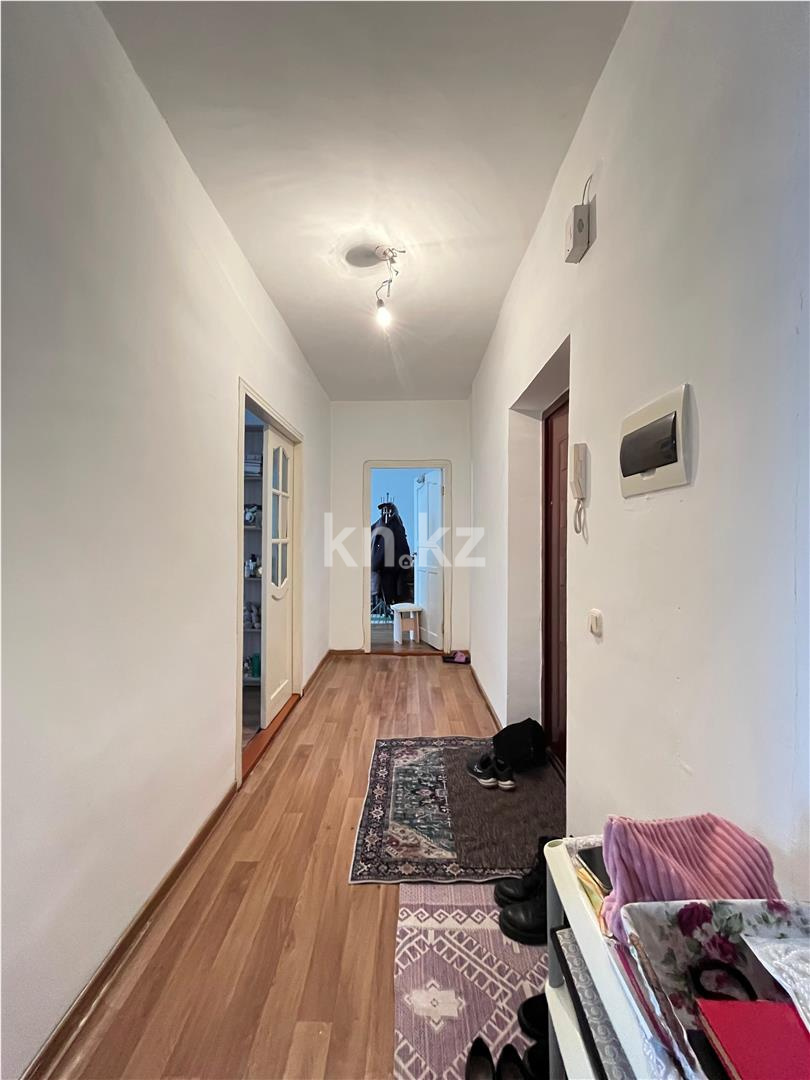 Продажа 2-комнатной квартиры, 60 м², пр. Шахтеров, дом  74 в Караганде - фото 7