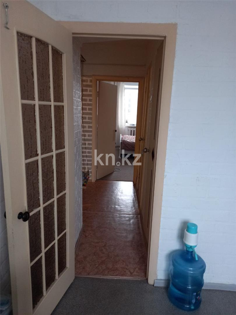 Продажа 3-комнатной квартиры, 64 м², мкр. Гульдер-1, дом  9 в Караганде - фото 10