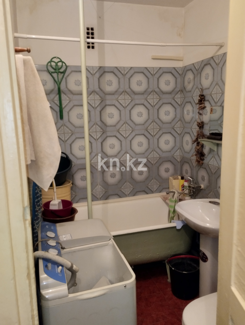 Продажа 2-комнатной квартиры, 47 м², мкр-н 12, дом  34 в Караганде - фото 4