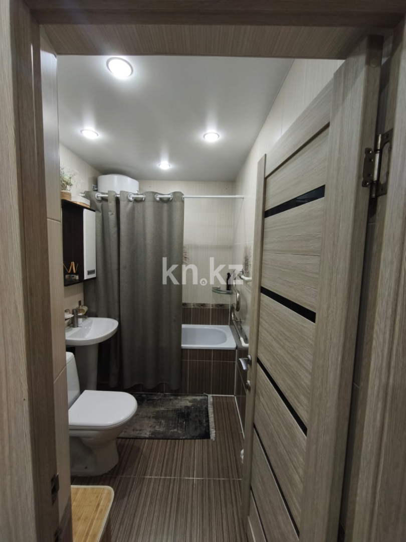 Продажа 2-комнатной квартиры, 45.6 м² в Караганде - фото 8