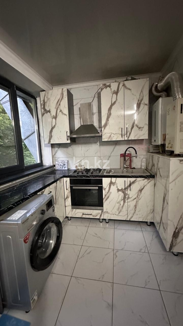 Продажа 4-комнатной квартиры, 80 м² в Шымкенте