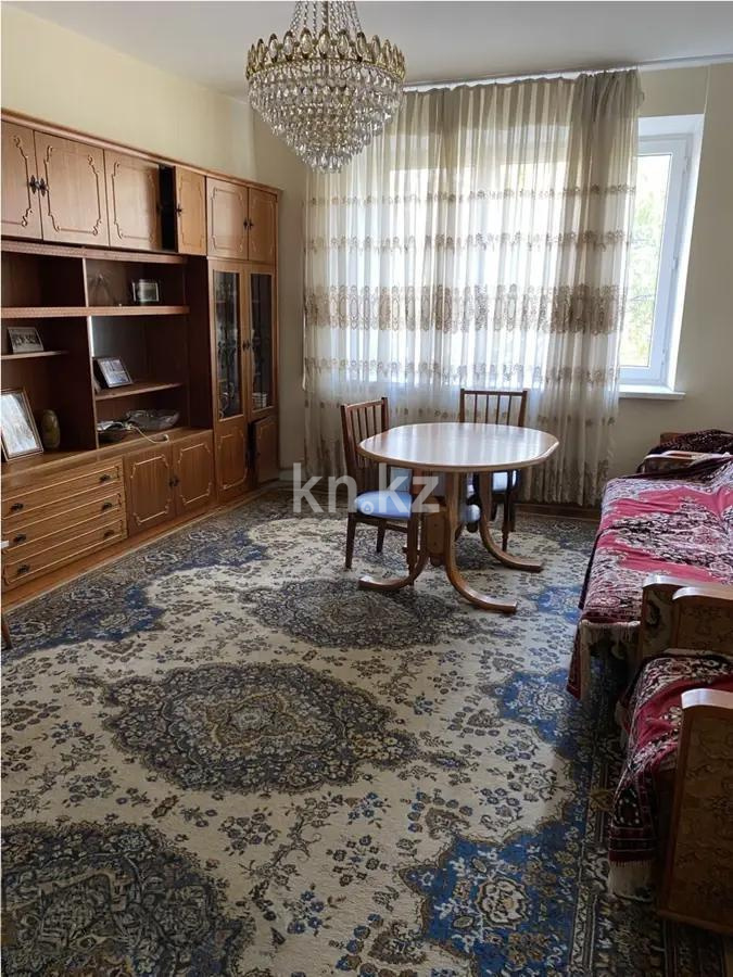 Продажа 3-комнатной квартиры, 82 м², мкр-н 11, дом  27 в Алматы