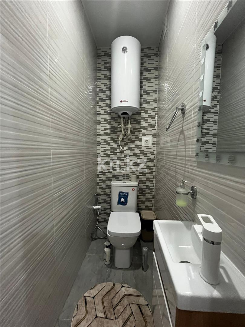 Продажа 3-комнатной квартиры, 80 м², мкр-н Голубые Пруды в Караганде - фото 10