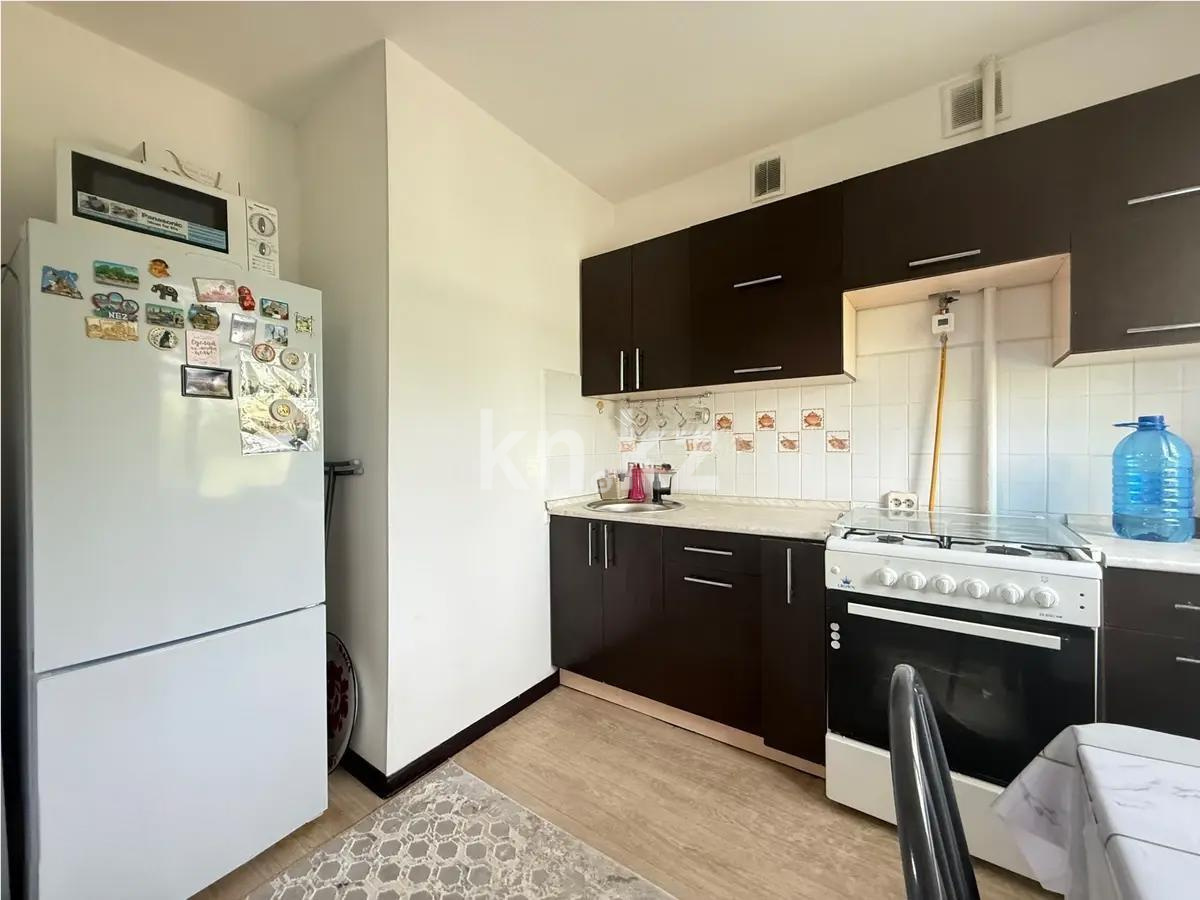 Продажа 3-комнатной квартиры, 63 м², пр. Строителей, дом  9 в Караганде - фото 3