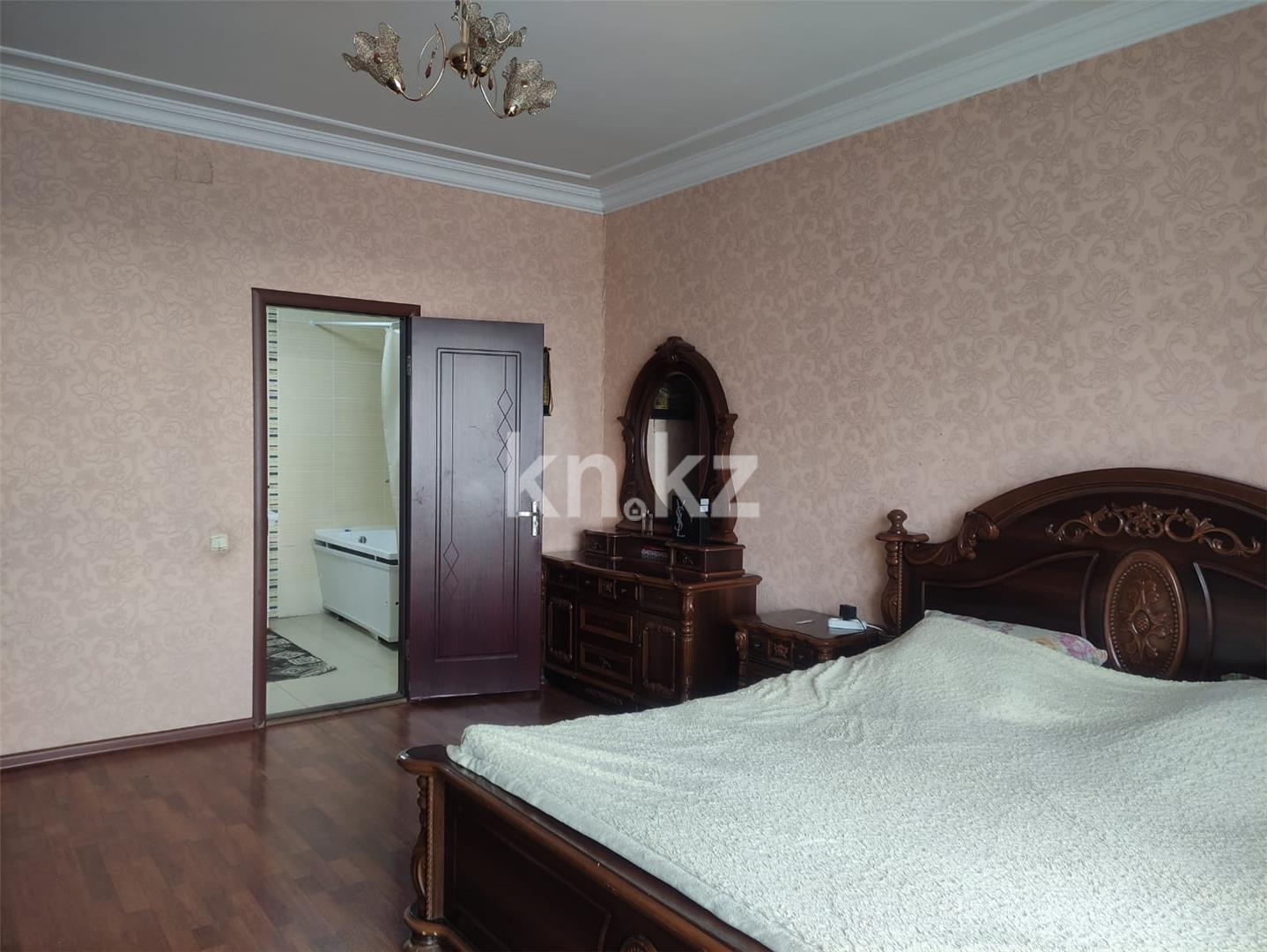 Продажа 4-комнатной квартиры, 147 м², ул. Ерубаева в Караганде - фото 5