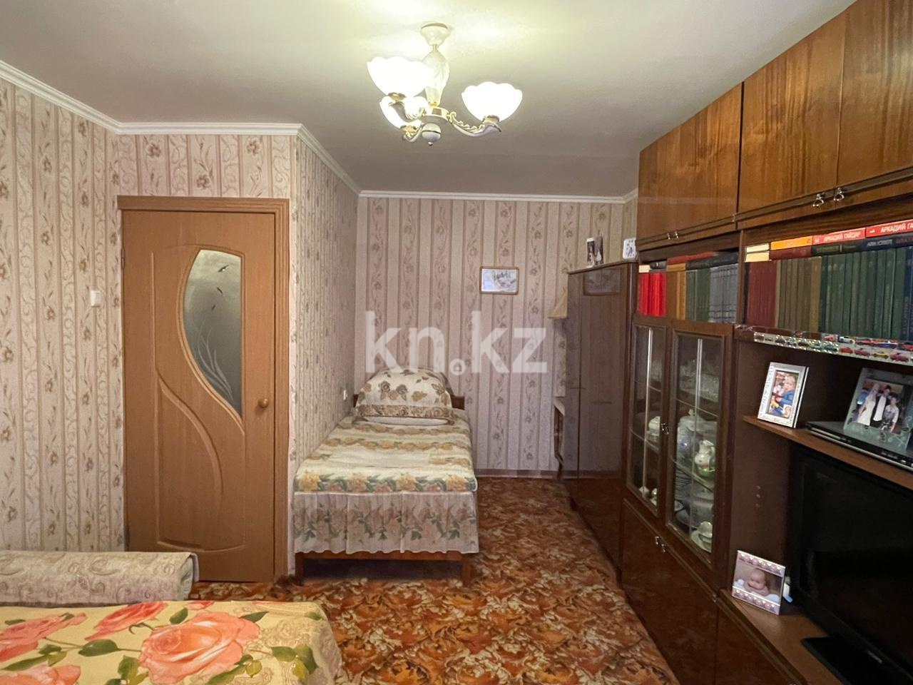 Продажа 1-комнатной квартиры, 33 м², мкр-н Мамраева (Восток-5), дом  12 в Караганде - фото 2