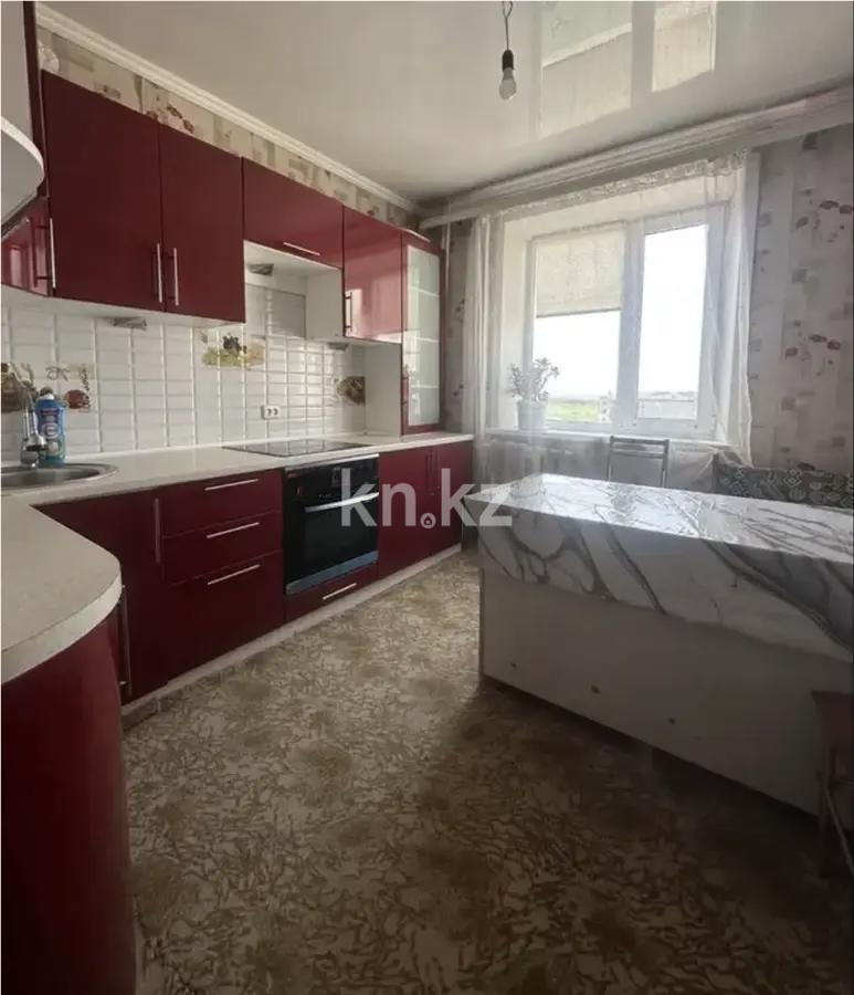 Продажа 4-комнатной квартиры, 80 м², мкр-н Голубые Пруды, дом  18 в Караганде - фото 2