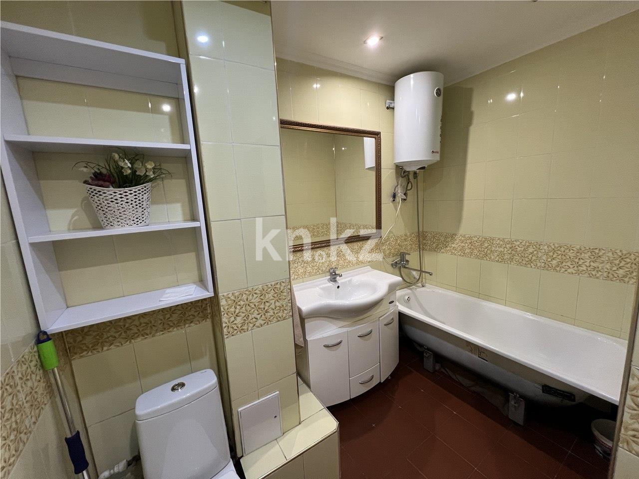 Продажа 4-комнатной квартиры, 75 м², пр. Шахтеров в Караганде - фото 12