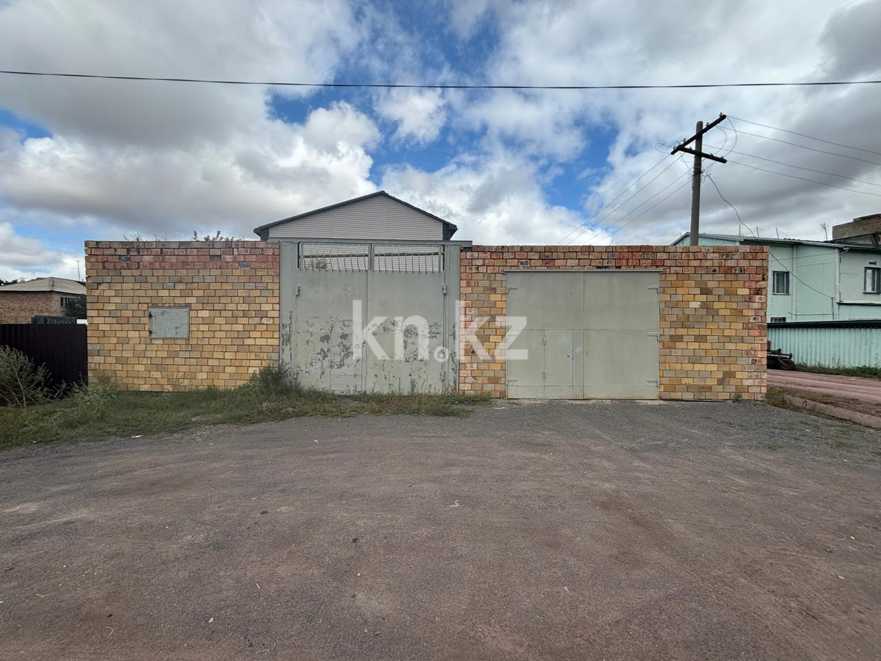 Продажа 4-комнатного дома, 130 м², ул. Юная в Караганде