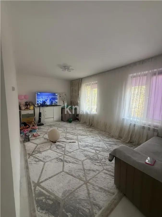 Продажа 3-комнатной квартиры, 60 м², мкр-н 11, дом  22 в Алматы