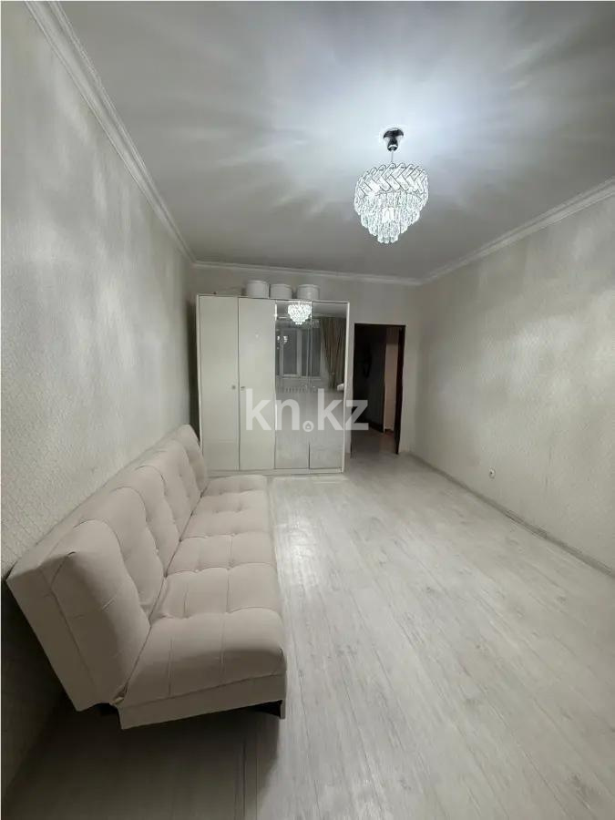 Продажа 1-комнатной квартиры, 39 м², пр. Абая, дом  92/1 в Астане - фото 2