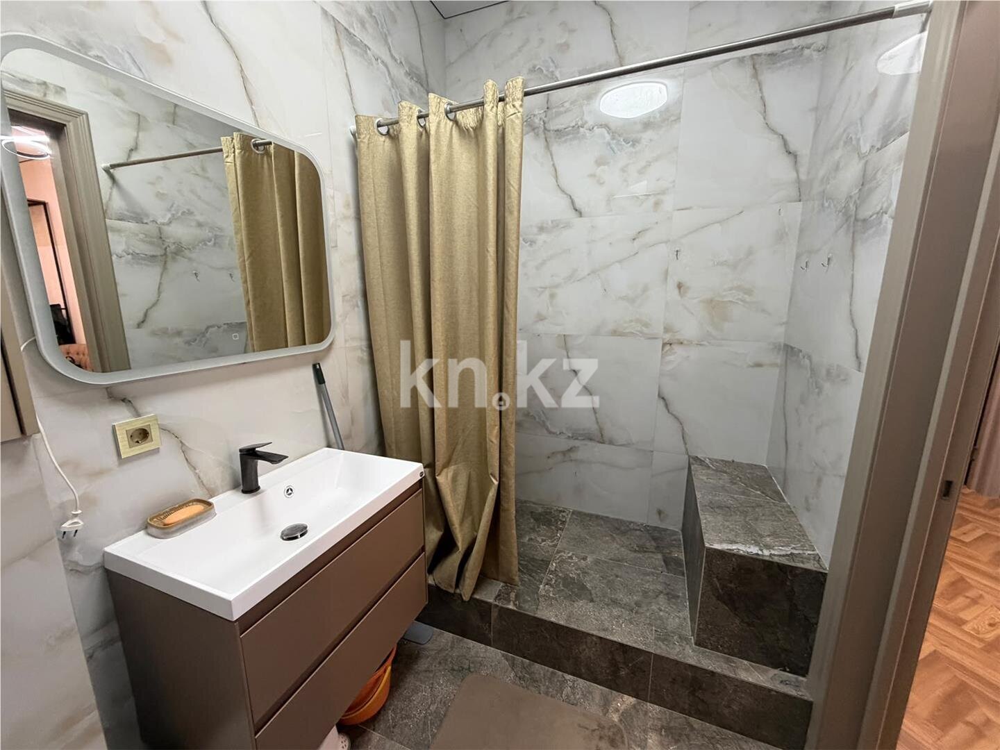Продажа 4-комнатной квартиры, 100 м² в Караганде - фото 6