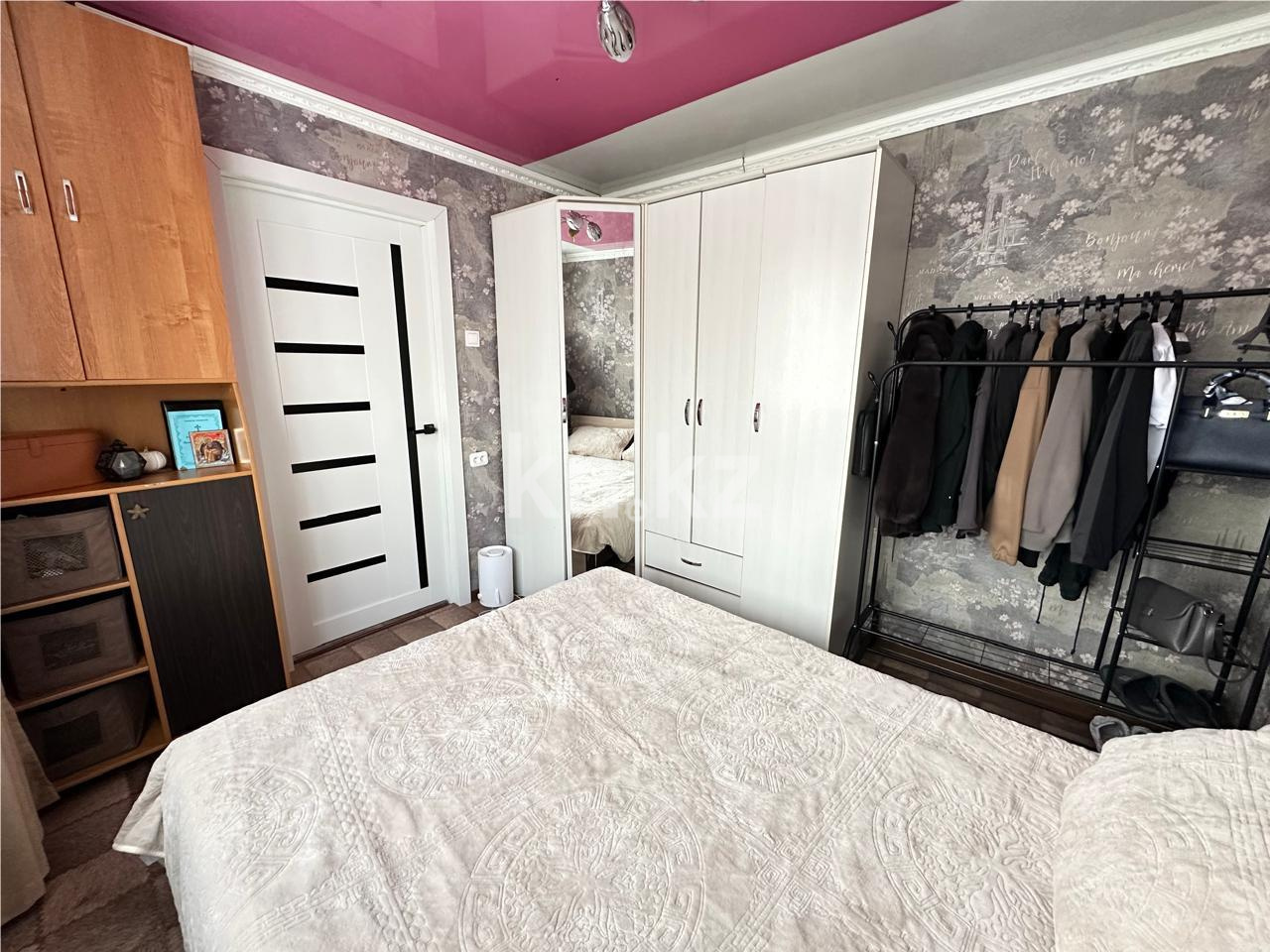 Продажа 4-комнатной квартиры, 61 м², 22 мкр. в Караганде - фото 5