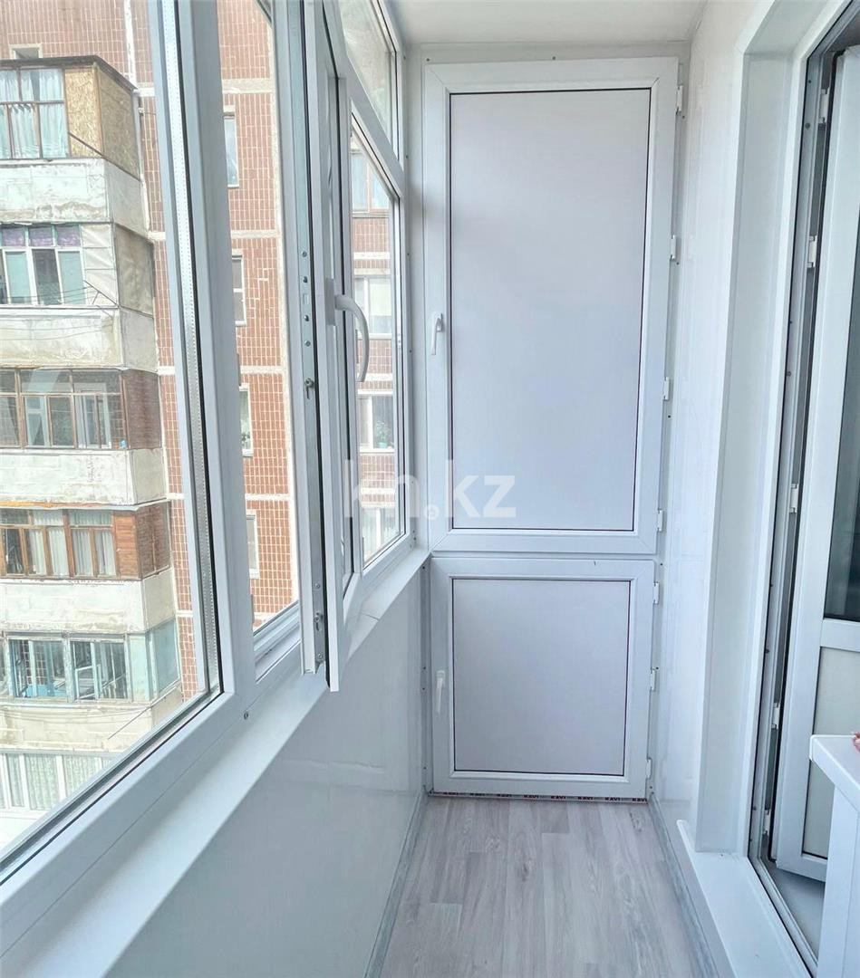 Продажа 3-комнатной квартиры, 64 м², пр. Шахтеров в Караганде - фото 16
