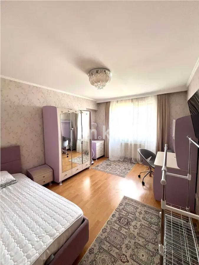 Продажа 5-комнатной квартиры, 200 м², пр. Абая в Астане - фото 3
