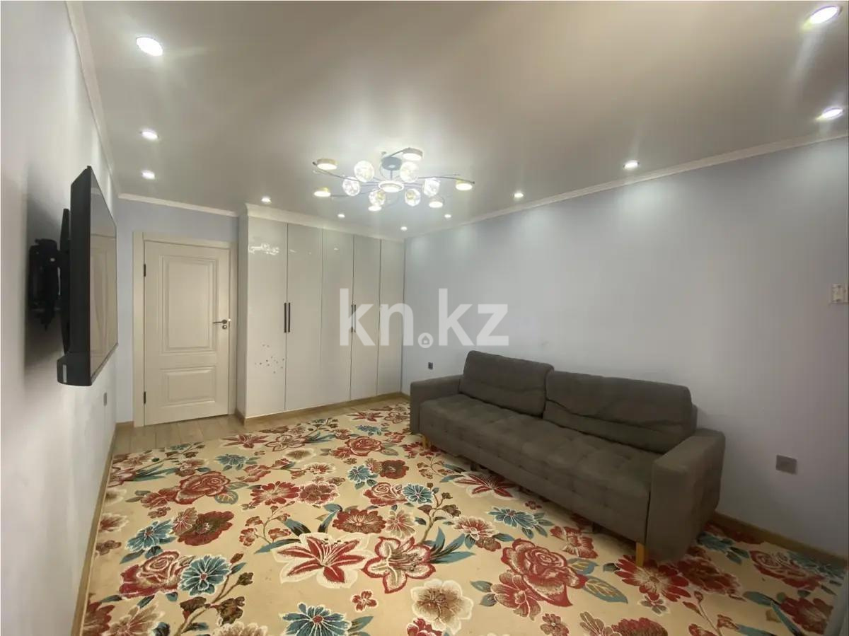 Продажа 3-комнатной квартиры, 48 м², мкр-н Аккент, дом  100 в Алматы