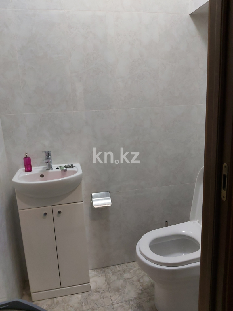 Аренда 2-комнатной квартиры, 80 м² в Алматы - фото 13