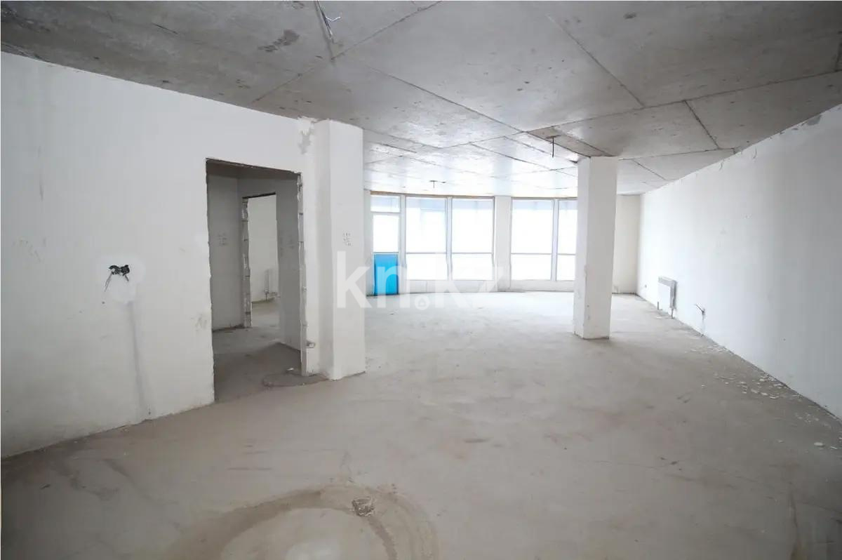 Продажа 4-комнатной квартиры, 175 м², ул. Тулебаева, дом  5 в Астане - фото 4