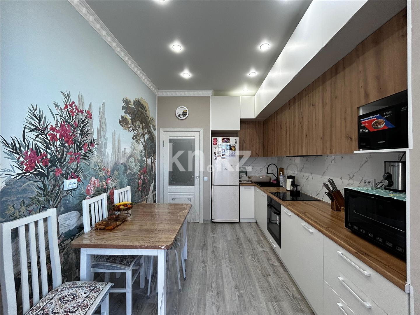 Продажа 4-комнатной квартиры, 91 м², ул. Дюсембекова в Караганде - фото 2