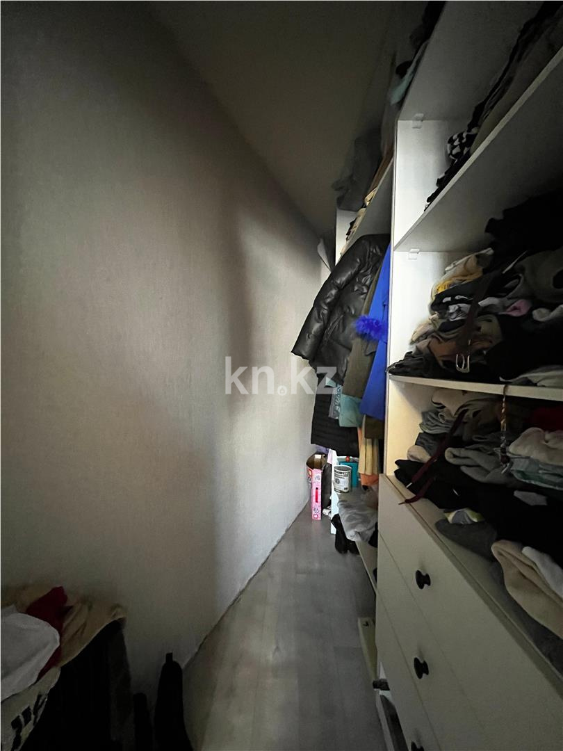 Продажа 5-комнатной квартиры, 107 м², мкр. Голубые Пруды в Караганде - фото 11