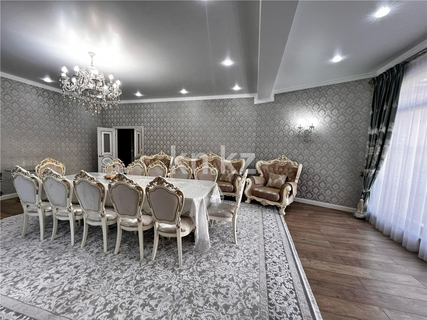 Продажа 7-комнатного дома, 320 м², ул. Кабжанова в Караганде - фото 3