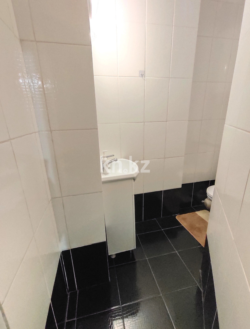 Продажа 3-комнатной квартиры, 76 м², ул. Таттимбета, дом  10 в Караганде - фото 17