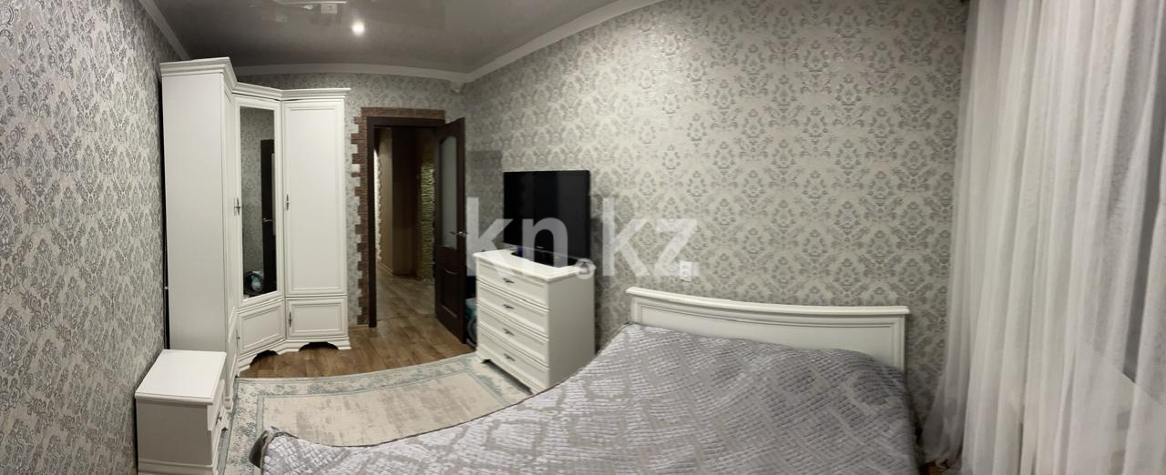 Продажа 3-комнатной квартиры, 64 м², пр. Шахтеров, дом  9 в Караганде - фото 3