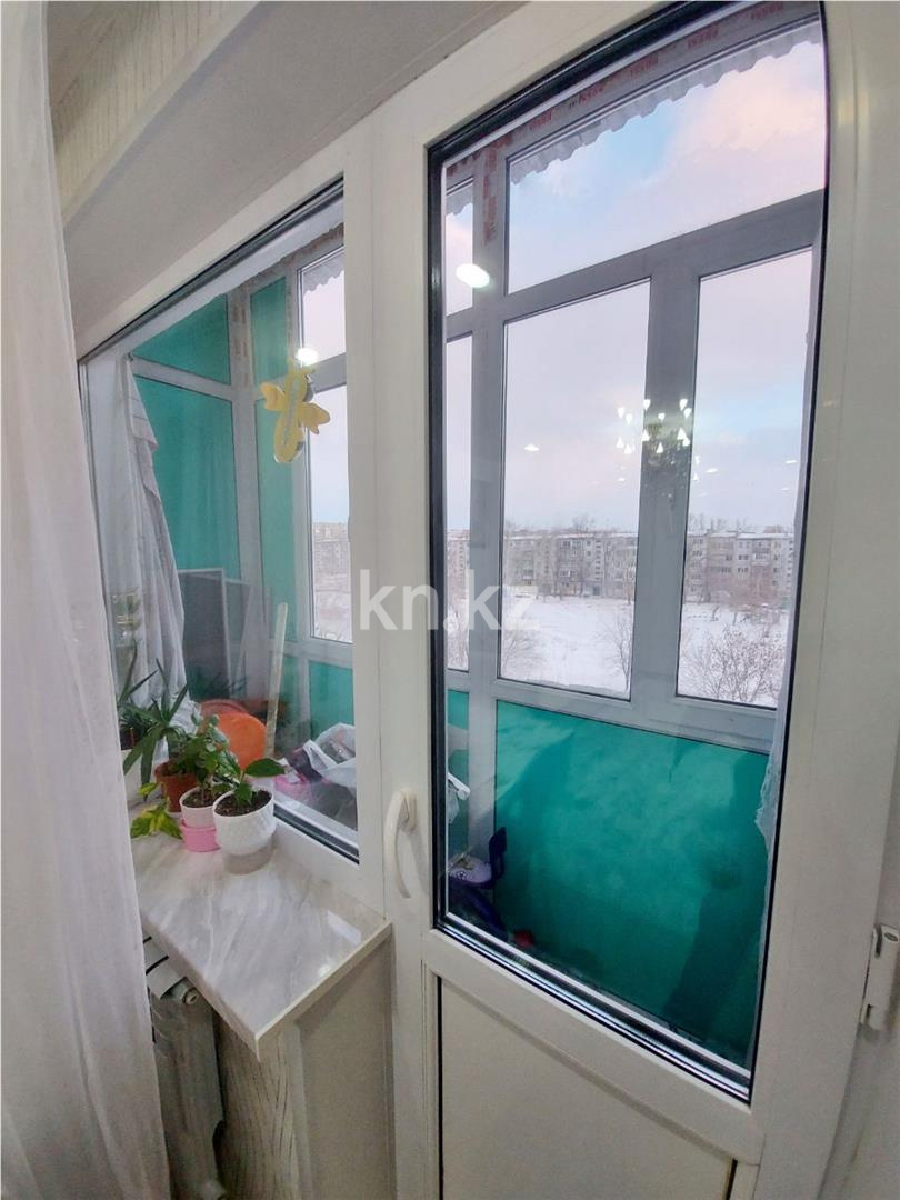 Продажа 3-комнатной квартиры, 60 м², пр. Строителей, дом  27 в Караганде - фото 12