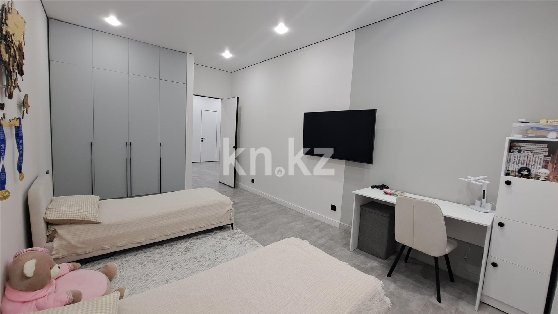 Продажа 3-комнатной квартиры, 110 м², пр. Абая, дом  10 в Астане - фото 3