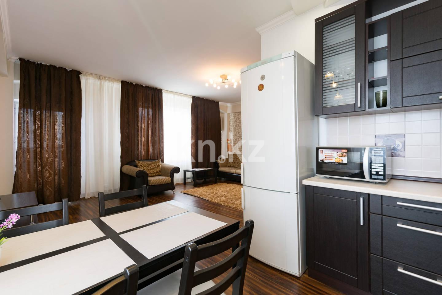 Аренда 2-комнатной квартиры посуточно, 63 м², Керемет, дом  3/2 - ул. Тимирязева в Алматы - фото 11