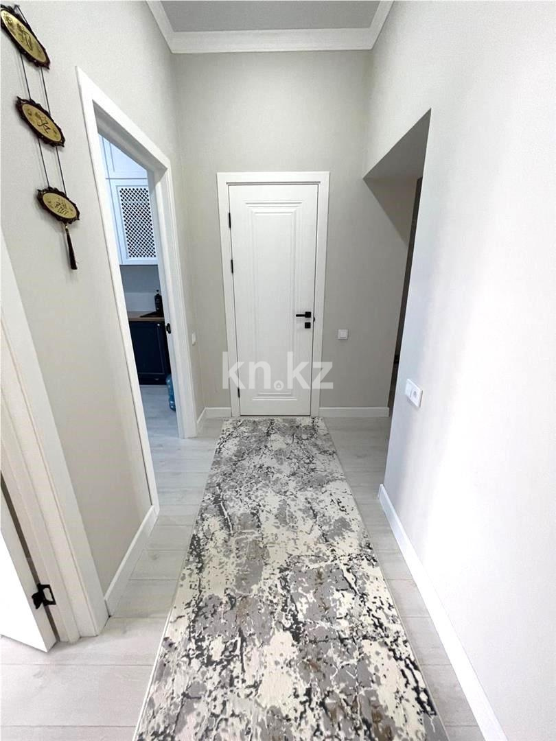 Продажа 3-комнатной квартиры, 94 м², ул. Муканова в Караганде - фото 13