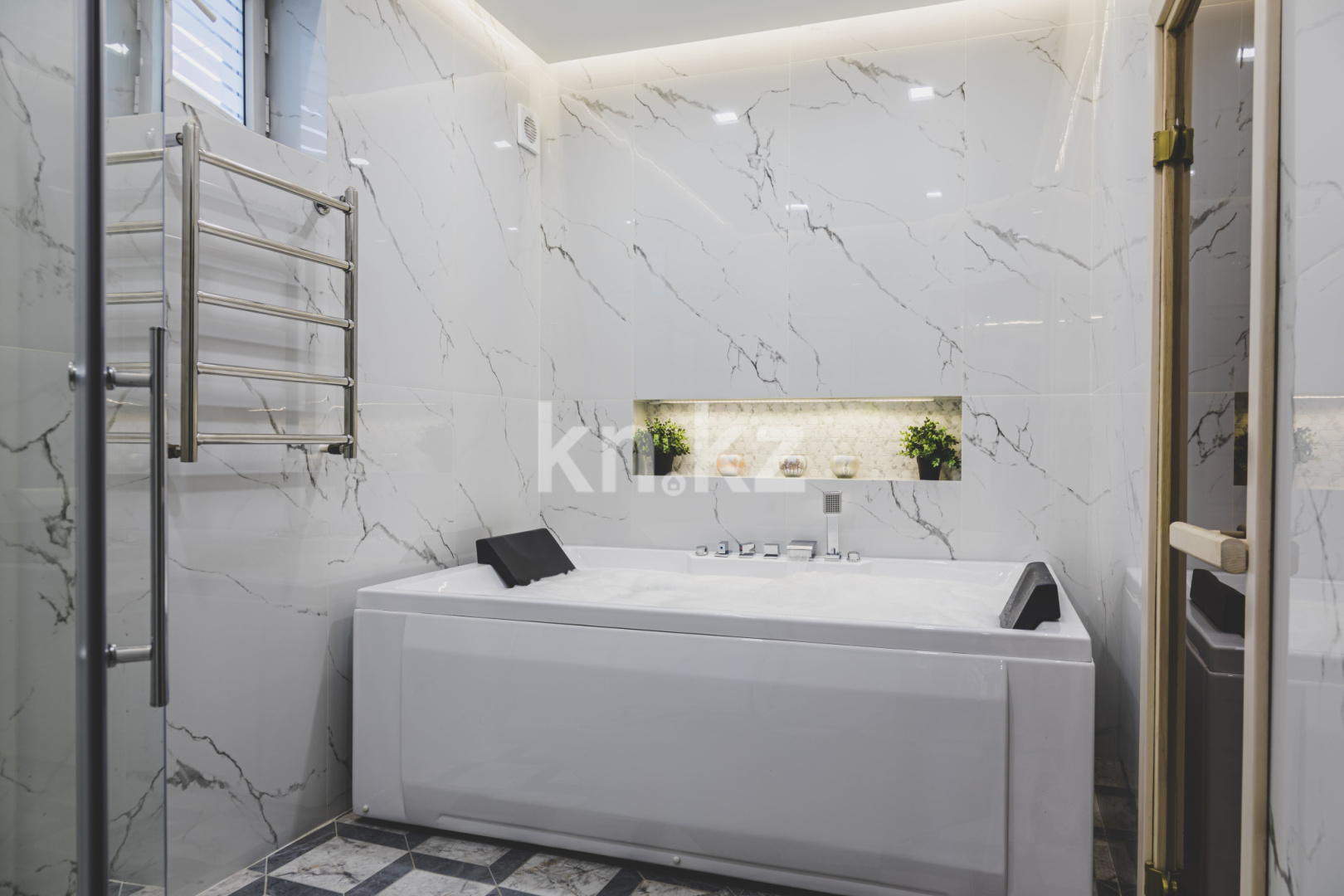 Аренда 1-комнатной квартиры посуточно, 45 м² в Алматы - фото 6