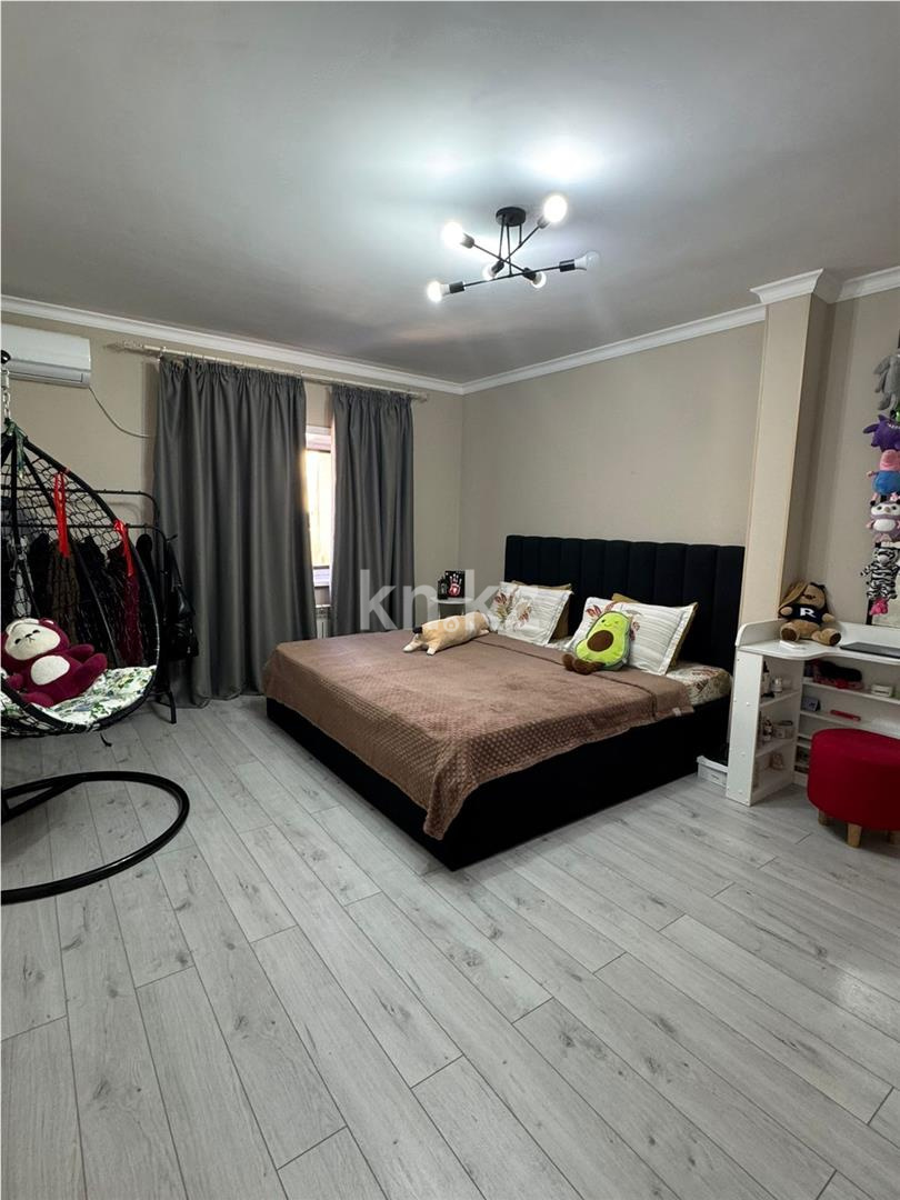 Продажа 5-комнатной квартиры, 133 м², ул. Сатыбалдина, дом  27/2 в Караганде - фото 5