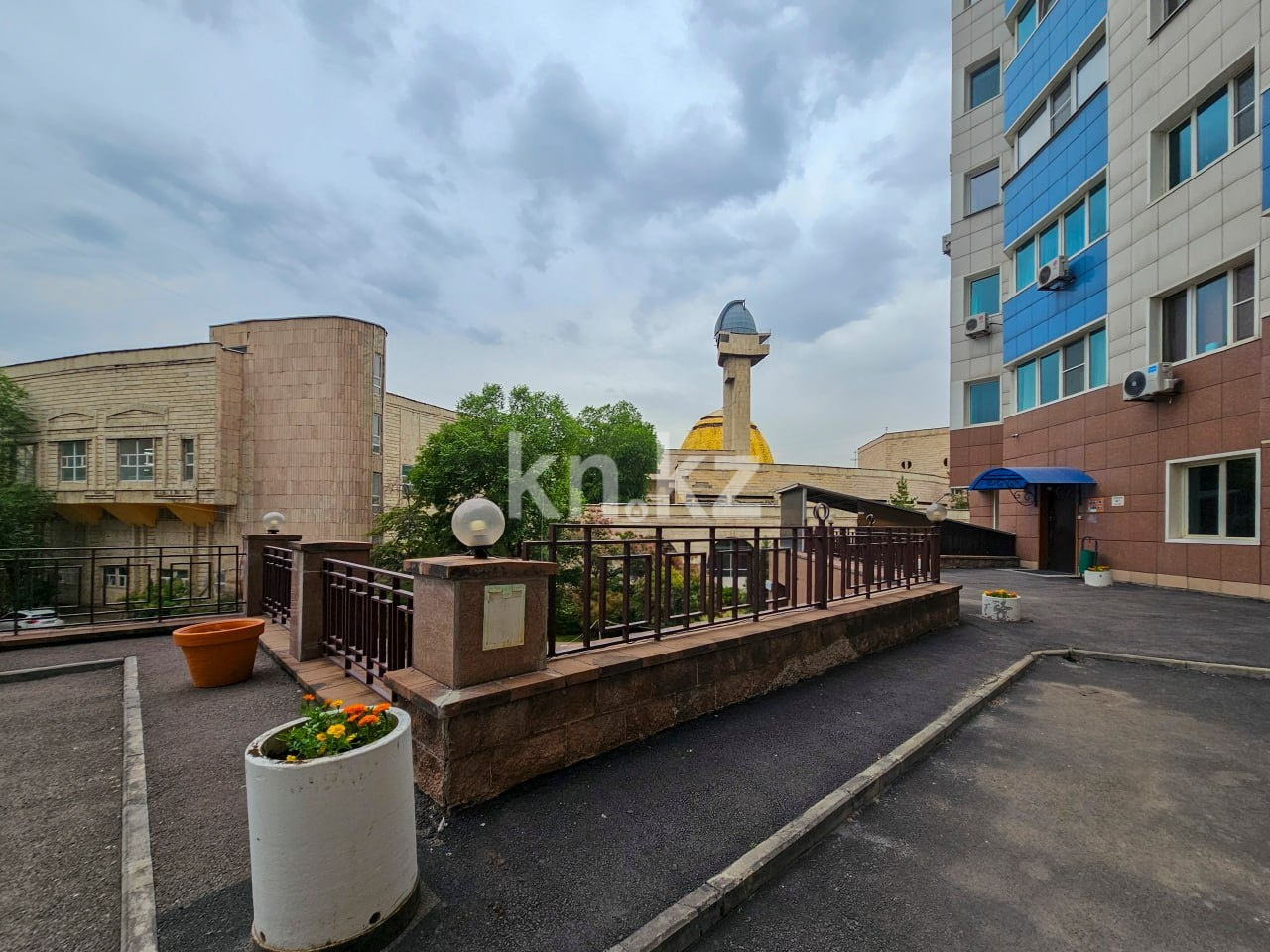 Продажа 2-комнатной квартиры, 85.1 м² в Алматы - фото 32