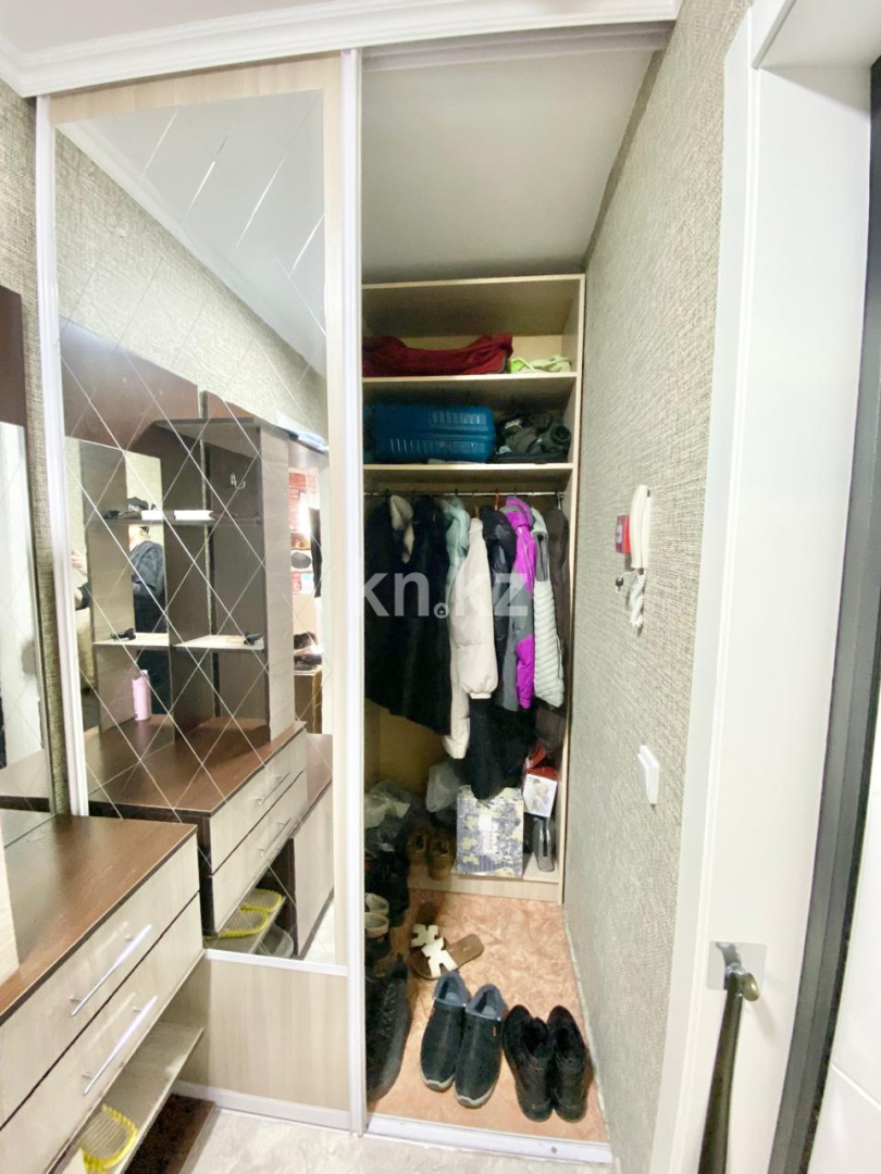 Продажа 1-комнатной квартиры, 42 м², ул. Ашимова, дом  26 в Караганде - фото 10