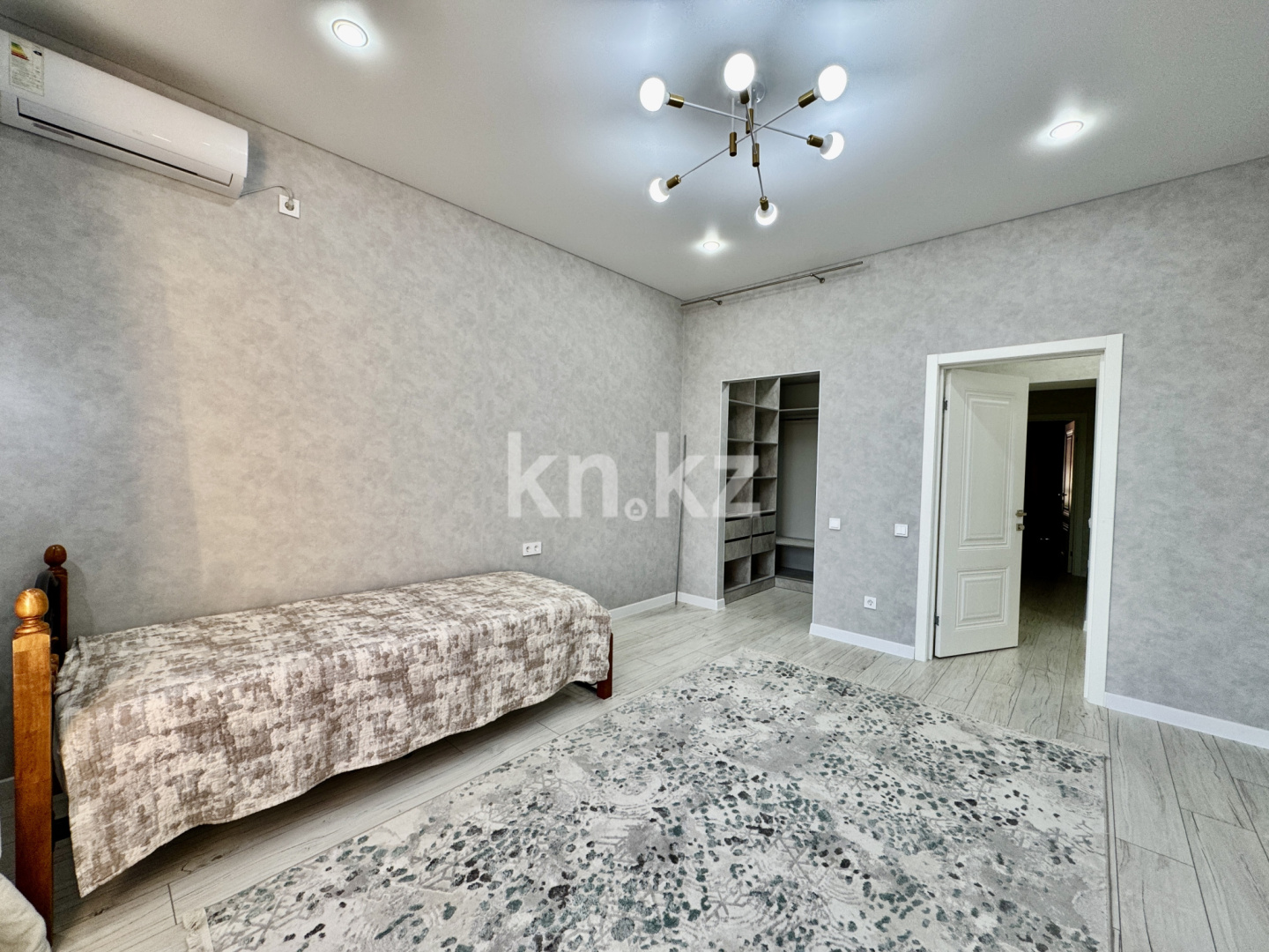 Продажа 3-комнатной квартиры, 95.6 м² в Караганде - фото 11