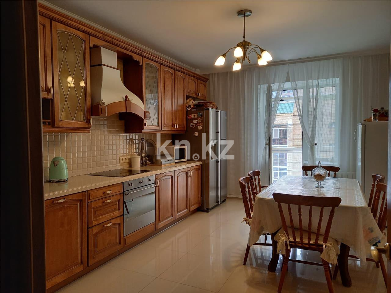 Продажа 4-комнатной квартиры, 163 м², ул. Валиханова в Астане - фото 10