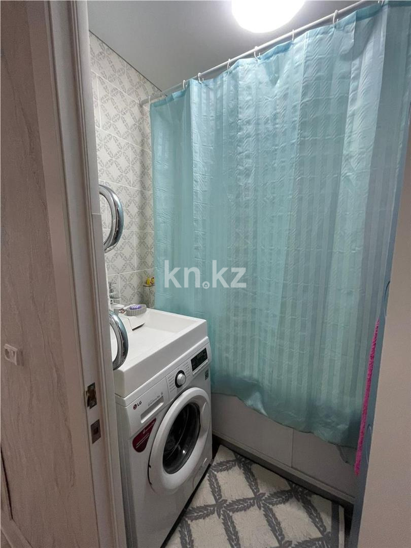 Продажа 3-комнатной квартиры, 61 м², мкр-н Восток-3 в Караганде - фото 8