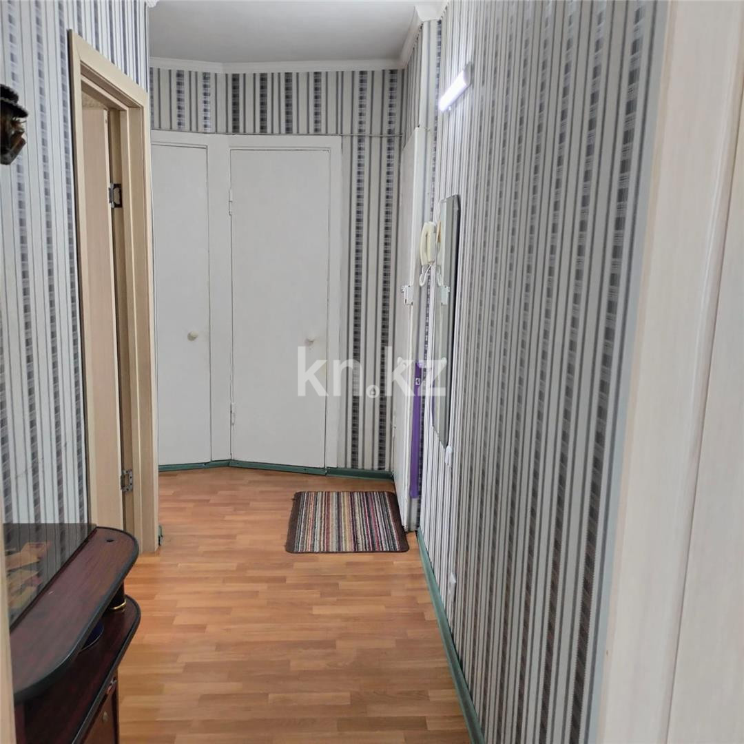 Продажа 4-комнатной квартиры, 62 м², мкр-н 23 в Караганде - фото 5